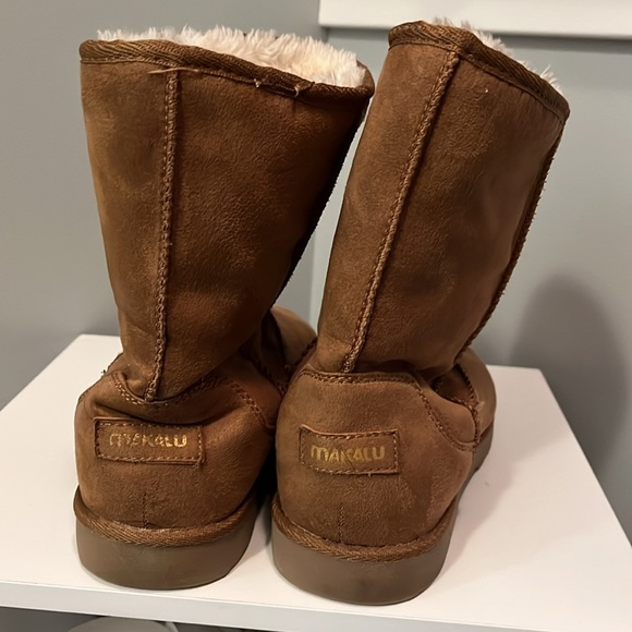 Warm winter booties EUC. - Picture 3 of 4